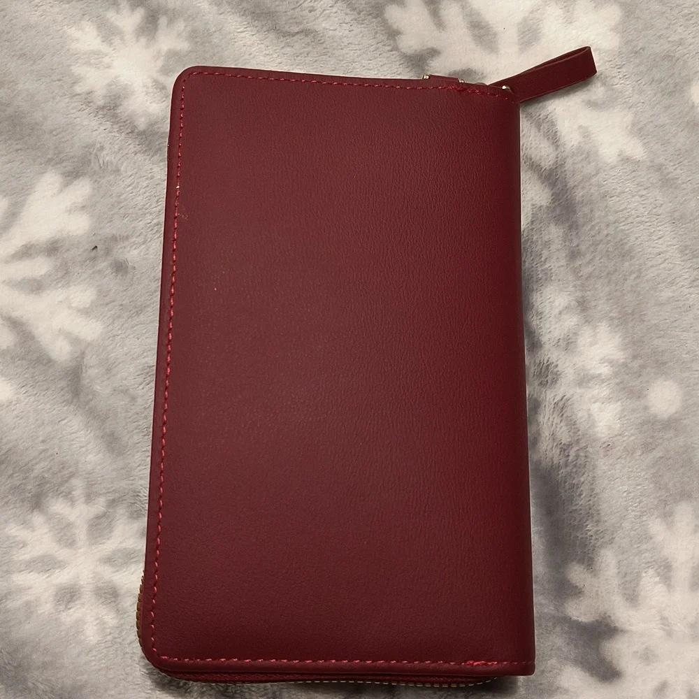 Madley Crossbody bag, card slots and phone pocket, NWOT